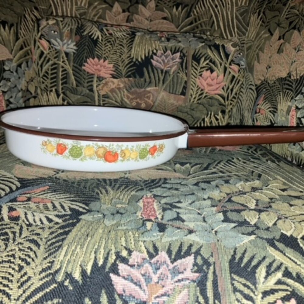 Corning Ware vtg Spice of Life enamel pan brown metal handle excellent condition